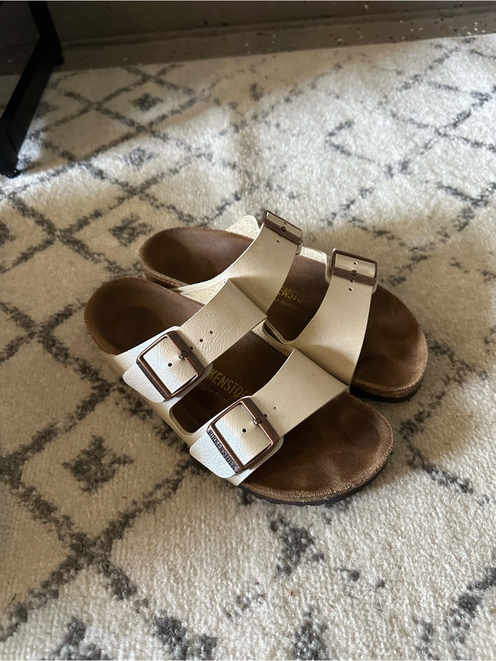 Birkenstock women’s Arizona slide size 37